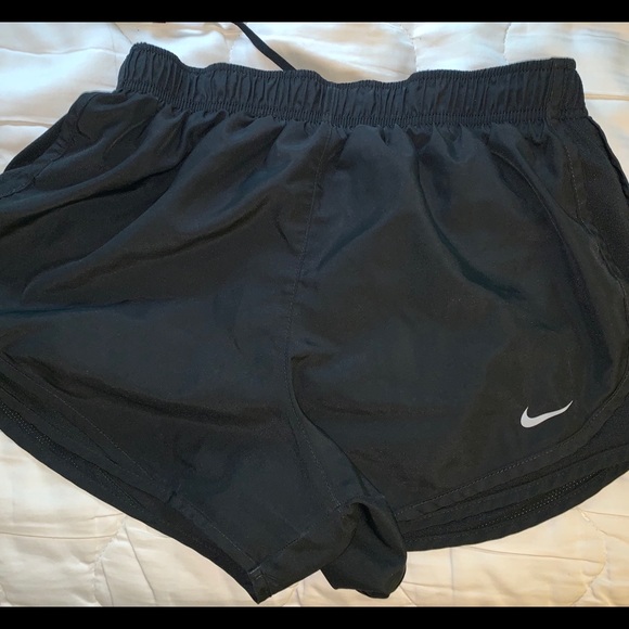 Nike Running Shorts - Picture 4 of 7